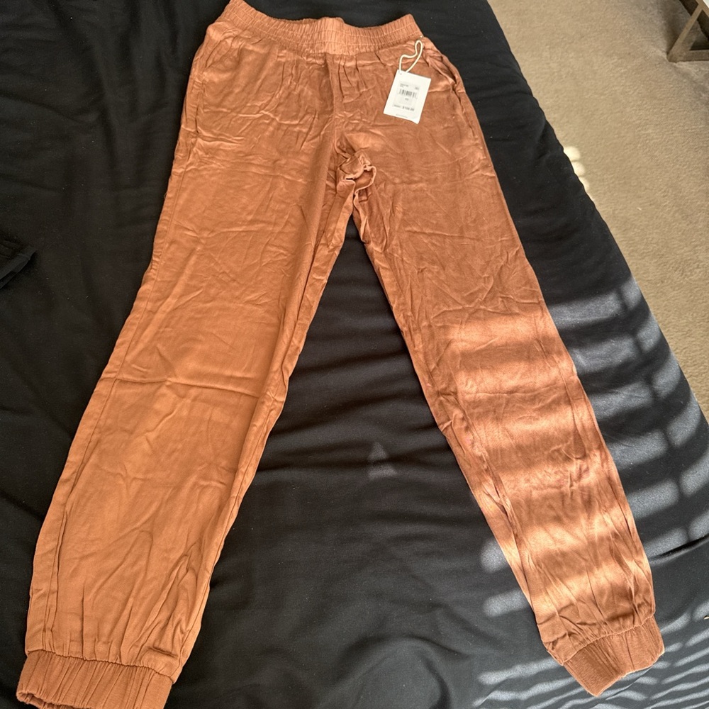 NWT Splendid Joggers - Picture 2 of 3